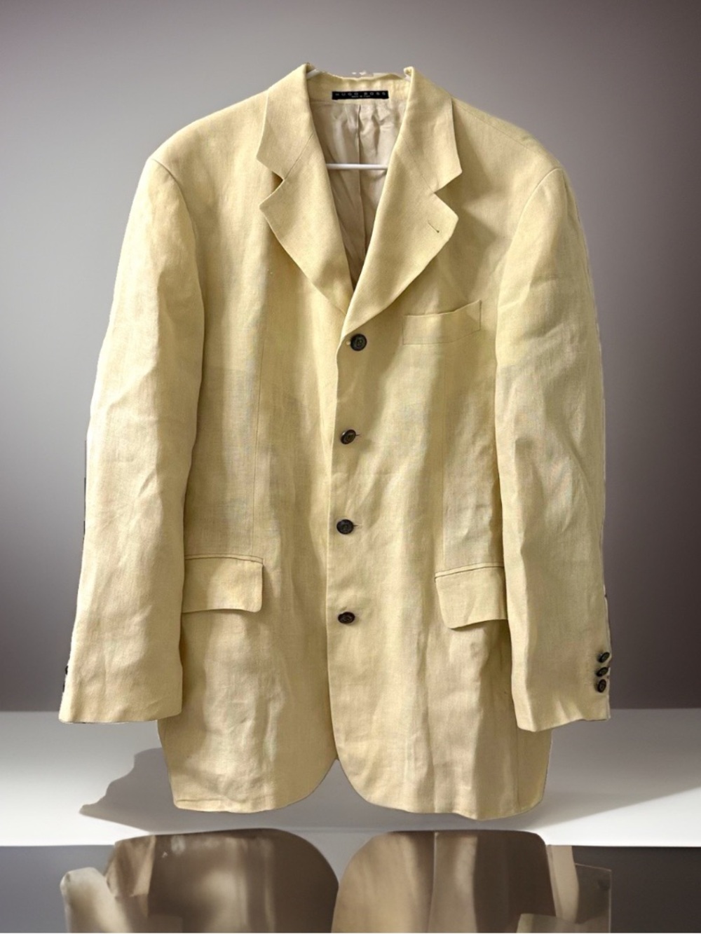Vintage Hugo Boss Linen Blazer 40R Made Italy Cream Banco Peru Crest Buttons